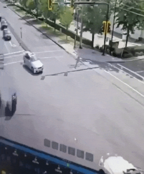 Guy belongs into Circus with that trick